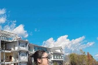 微密圈 – 且看120斤的小王同学的吊带写真，心虚的我默默停留