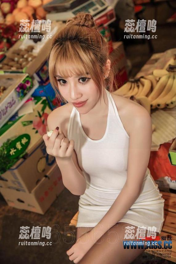 美丝学校：体罚不只在课本上，下载爱丝的美图来开眼界！
