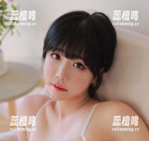 Addielyn(에디린)白衣私拍，少女的柔软气息与逆天身材的绝妙结合？