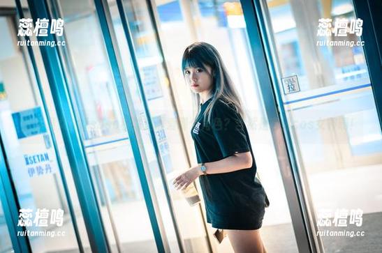 猜猜皇女Akisoso秋楚楚最爱哪个角色？当然是高清cos女神啊！