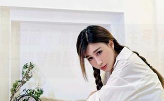Feilin嗲囡囡 – 最新心妍公主写真：赶紧来一睹穿制服的“公主”风采