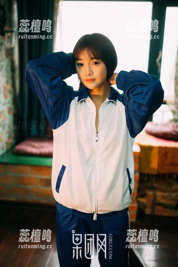 GIRLT果团网 - 龚玥菲的白丝合集，替你买来的袜子可不止一双哦