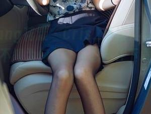 HuaYang花漾 – Cris_卓娅祺与眼镜的陪伴，不知为何总让人忍不住下载来瞧瞧呢。