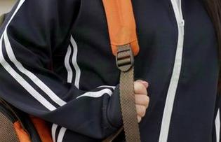 MFStar模范学院 – 作品已上线，郭忆然的连体衣让人一秒就想逛街回来再重新审视一下。