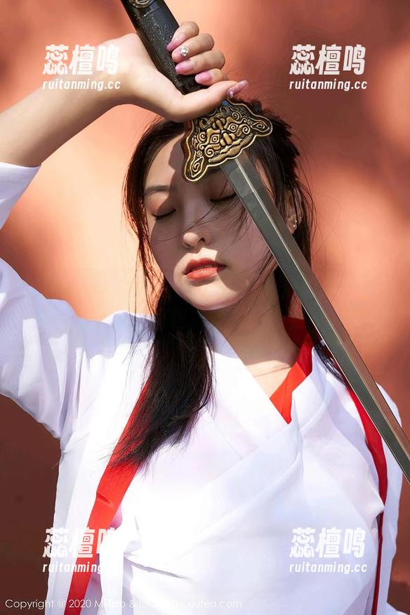 MiiTao蜜桃社 - 喝着咖啡翻开韵莉娜VANILLA的蕾丝图包，温柔得有点不真实。