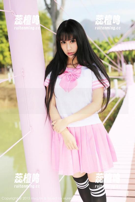 MyGirl美媛馆 - 沫晓伊baby的牛仔裤作品集：这种折叠我打几分呢？
