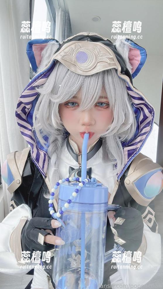 PoppaChan PoppaChan说,女孩其实是一种态度,在线写真记录着这种态度。