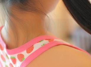 ROSI – 恋恋修女的全套图，你以为这是关爱神的火焰，实际上是出奇制胜！