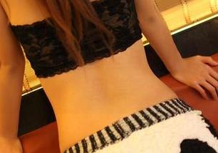 ROSI厨娘：在厨房里与面粉搏斗的高清图集