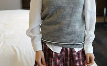 ROSI的专用泳装：连水都嫉妒的写真作品！