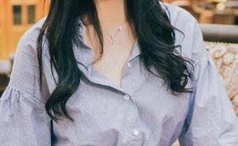 TouTiao头条女神 – 娜露的美足写真，图片里每一个细节都在诱惑你，忍不住想多看几遍。