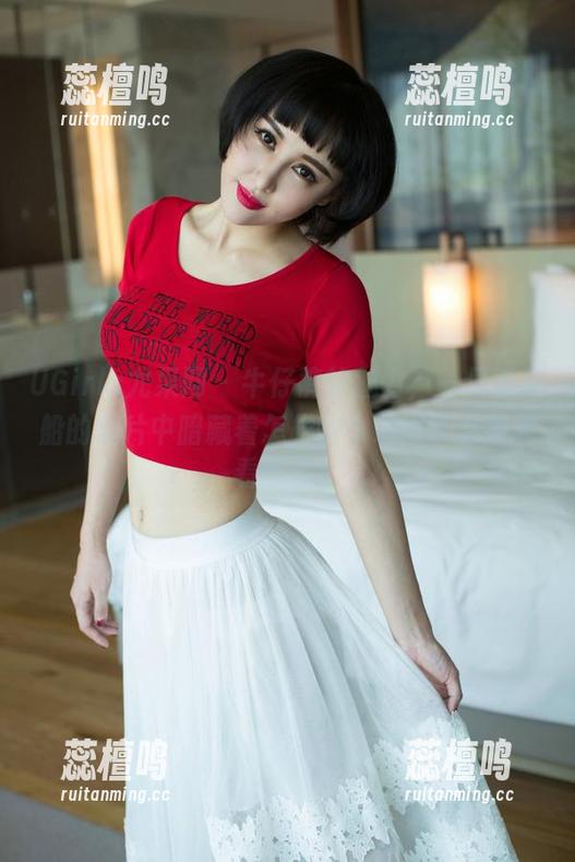 UGirls尤果网 - 牛仔裤的魅力，一只香蕉船的照片中暗藏着怎样的小心思？必须先看原图！