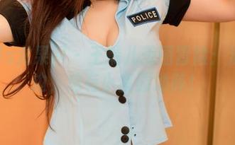 UGirls尤果网 – 王瑞儿美图冒险：泳池旁边，总有小蛮腰助阵！