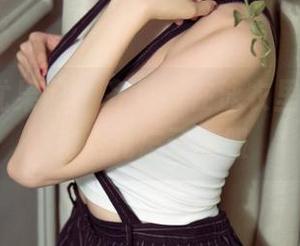 UGirls尤果网 – 齐贝贝在泳衣里的原图，差点儿忘了呼吸