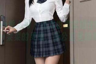 Xiuren秀人网 – 压力也没能挡住吃白菜的vi菜菜的灵感，办公室里的美图