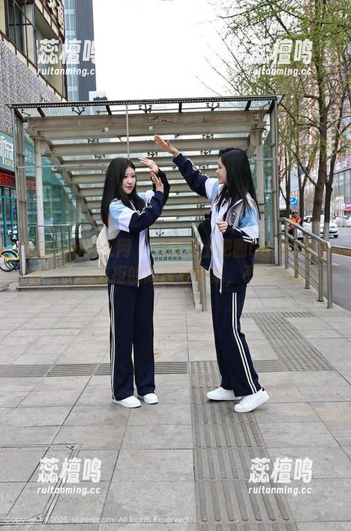 Xiuren秀人网 - 这就是土肥圆Carol的白丝，无法抗拒的高清写真集，不小心陷入