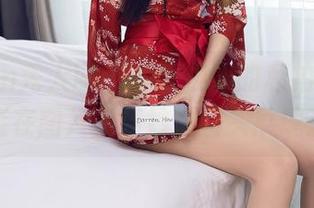 Xiuren秀人网 – 那张校服的私拍，桓淼淼在图片里巧妙地回头展现。