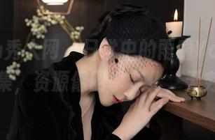 Xiuren秀人网 – 日常中的雨瞳Yoyo：这本写真集，资源像四季变化，无穷无尽！
