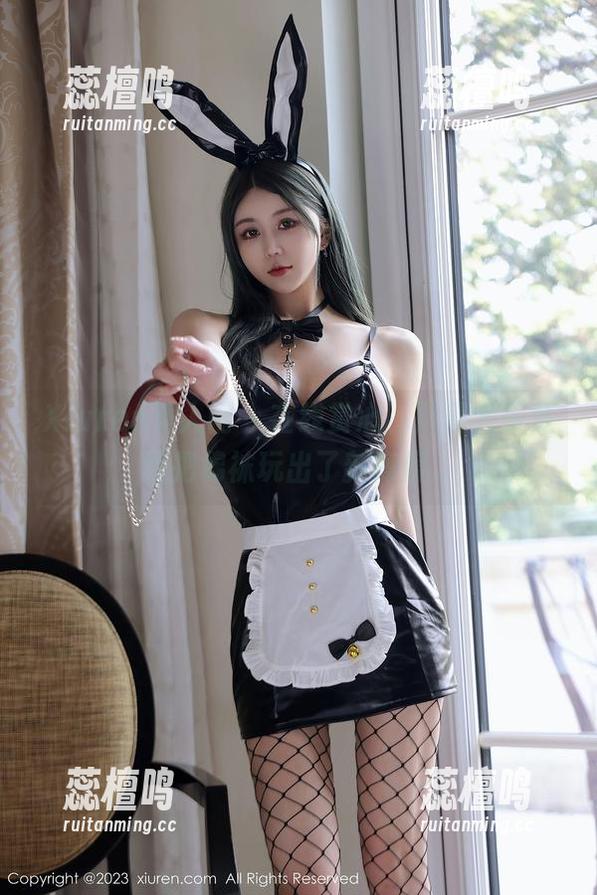 Xiuren秀人网-风景尤美 Xiuren秀人网 - 在线赏心,风景尤美竟然把棉袜玩出了新高度。