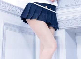 beautyleg – 来瞧瞧Miki的粉色美图合集，像是模糊的泡泡糖回忆，有点麻烦，却粘得我无法自拔。