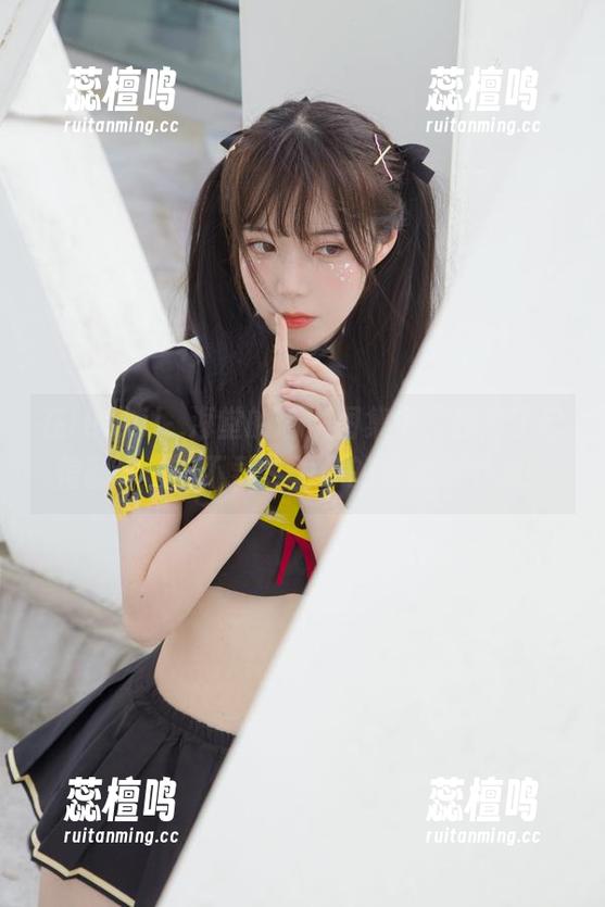 在fushii_海堂的瑜伽图集中，找到了自信副本——下载，为你的灵魂加个油！