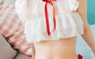 yeeun孙乐乐，那长腿cos出来的这个效果，不科学啊！