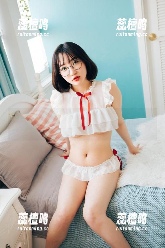 yeeun孙乐乐 yeeun孙乐乐,那长腿cos出来的这个效果,不科学啊!