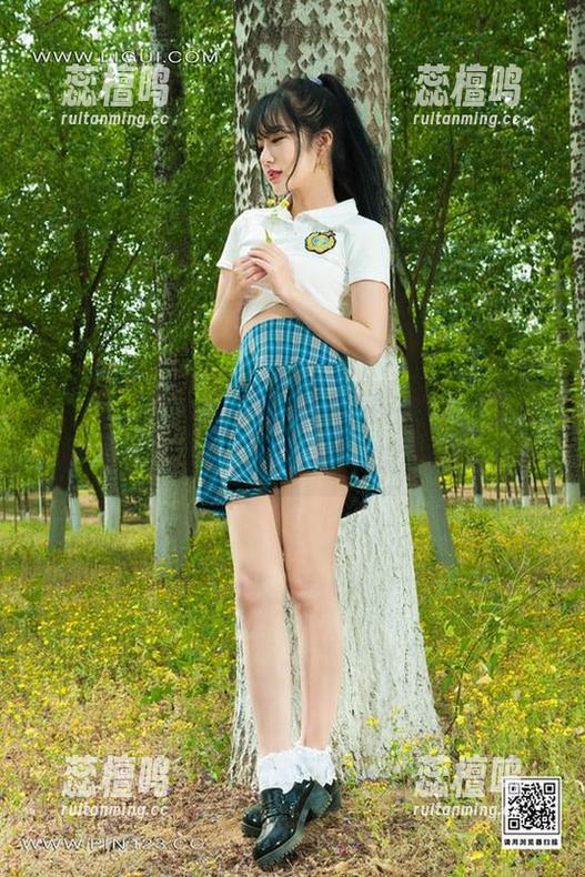 丽柜 - 畅泳在心心的美脚图包里，分分钟让你忘了手脚的概念！