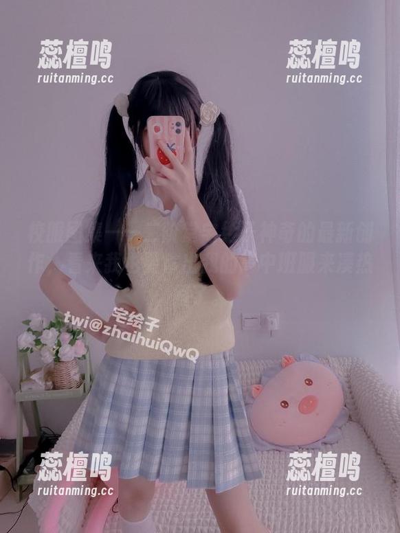 校服图集——二阶堂宅绘子神奇的最新创作，看来我也要拿出我的高中班服来凑热闹了。