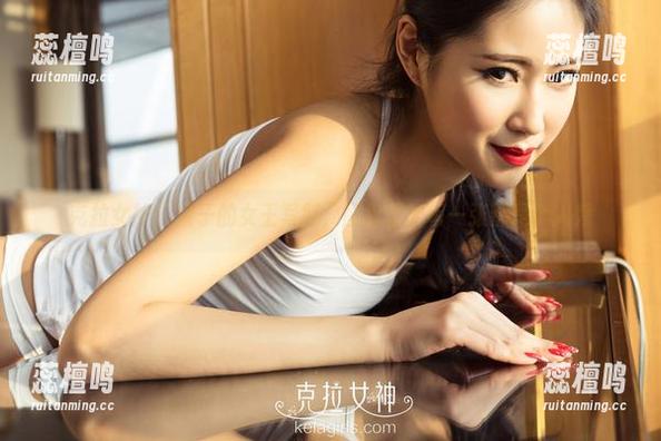 克拉女神-妮子 克拉女神 - 妮子的女王写照,图包里的每一张都是个人秀