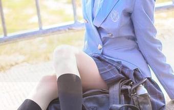 夏日难逃的名濑弥七，最新作品看得我都在想海滩冰淇淋了。