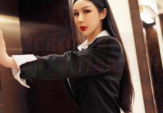嗲囡囡 – 施忆佳KITTY展示的美脚，原图资源给你送来，顺便也给我找个借口吧？