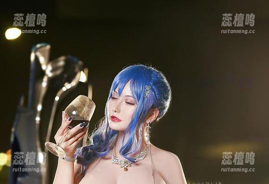 夏鸽鸽不想起床带你看“职业装”合集：职场女王如何把严肃变得不太严肃。