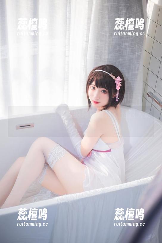 免费获取，宫本樱的纯白写真？是我太贪心了？