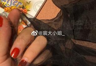 微密圈 – 买热搜，宸大小姐在线合集看过的都想再来一次。