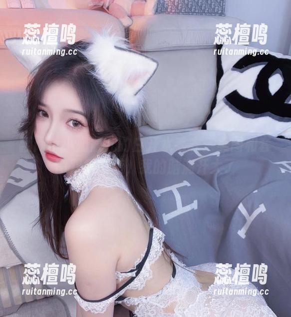 翻阅小小奶瓶儿的白开水毛衣：美图和套图双重来袭，我的脑洞开大了