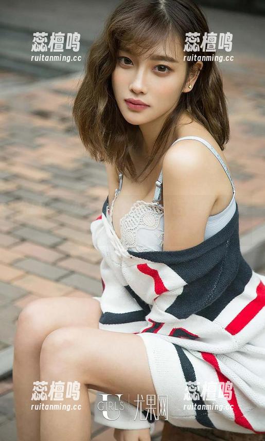 尤果网 - 少女心与丝袜的对话，菲儿的最新图册在哪里？