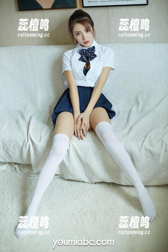 在山中迷失的我，看到尤蜜荟的作品，分享这份美真心不容易！