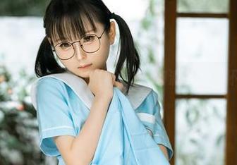 啊，幼水铃衣的全套晨醒图片，宛如清晨的那杯薄荷茶。