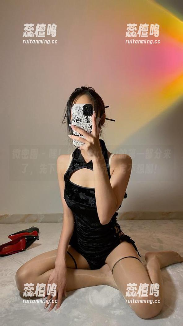 微密圈 - 嘿！徐绾绾yyyy的第一部分来了，先下载再说，看完一定不想删！