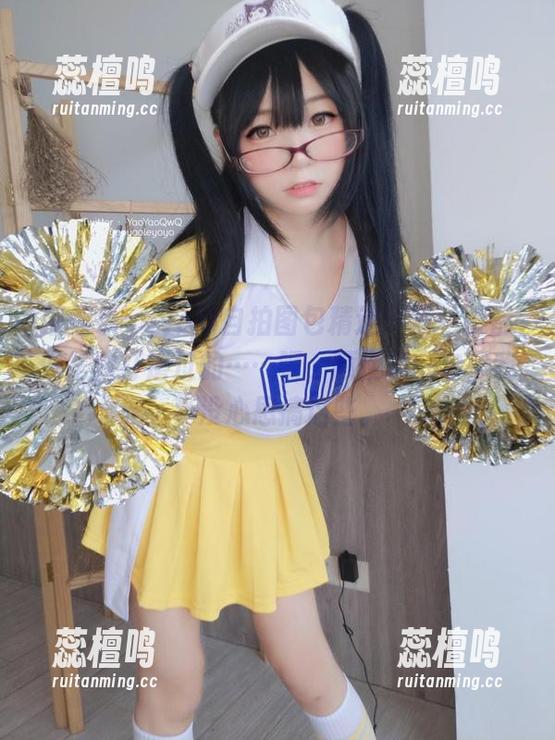 摇摇乐yoyo 摇摇乐yoyo的自拍图包精选:每一张都像是我打磨过的……呃,顺便说一句,我真没心思搞这些。