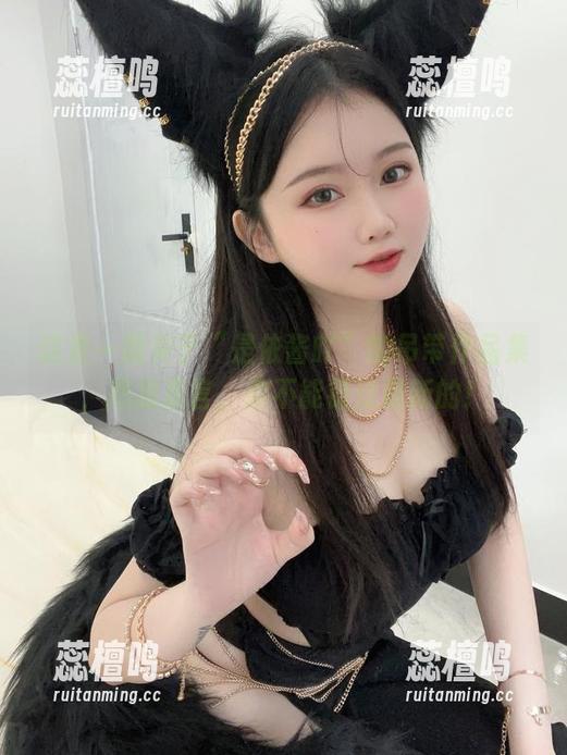 这是一篇关于“是依酱吖”的吊带作品集，恕我直言，你不能错过最新的！