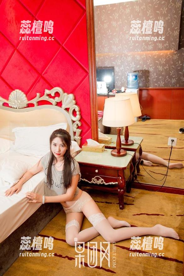果团网 - 伍子胥照样也怕，莫雅淇的美腿写真让图库仰望