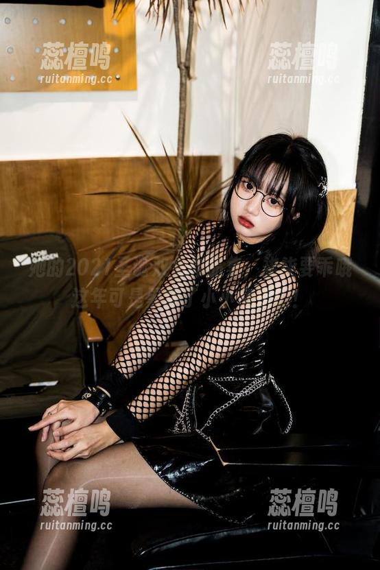 柒柒要乖哦 她的2021圣诞双兔作品集,柒柒要乖哦这年可是累坏了小小兔子们!