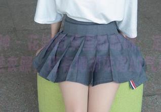 梦丝女神 – 花嫁图集里的晓晓：定制的不只是衣服，还有她那诙谐的气质。