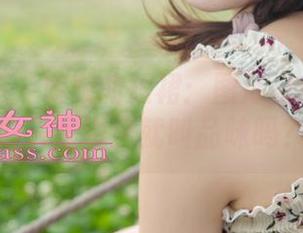梦丝女神 – 璇璇的短裙：图库里的绝佳色彩，难道这就叫品味吗？