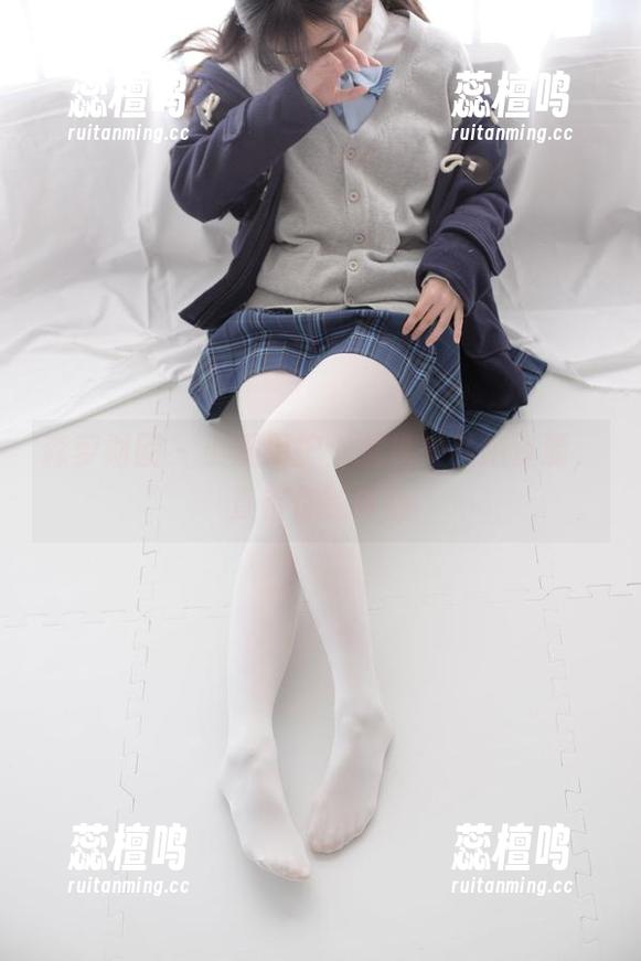 森萝财团 - 小满用护士服换来私拍资源，直击你的软肋