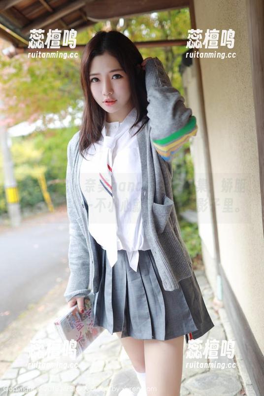 模范学院 - 奈美nana的另类图集：娇躯若隐若现，一不小心就迷失在这影子里。