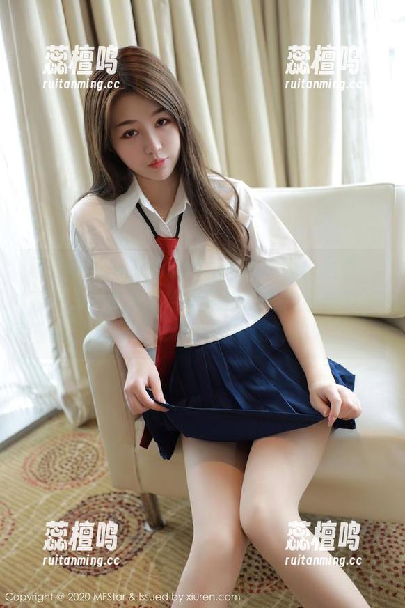 模范学院 - 艾莉Evelyn的美腿作品集：看完后突然感慨要是我也能有她那样的美腿就好了，分享给梦中情腿的你！