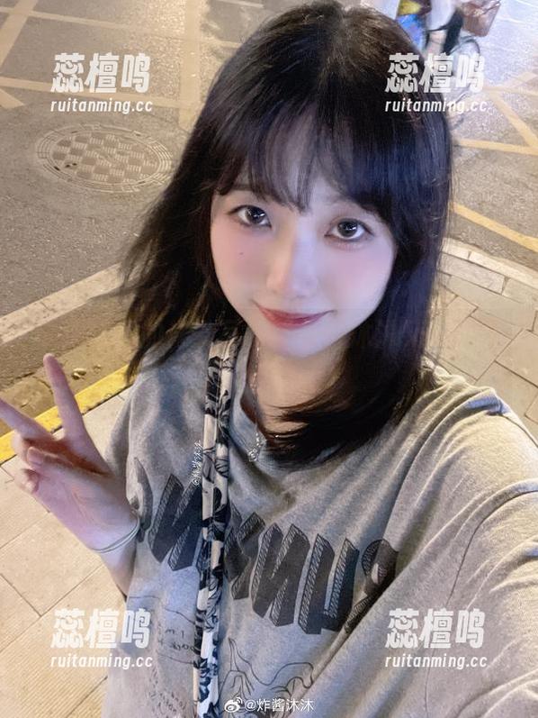 毫无圣光的修女写真，炸酱沐沐又来搞事情了